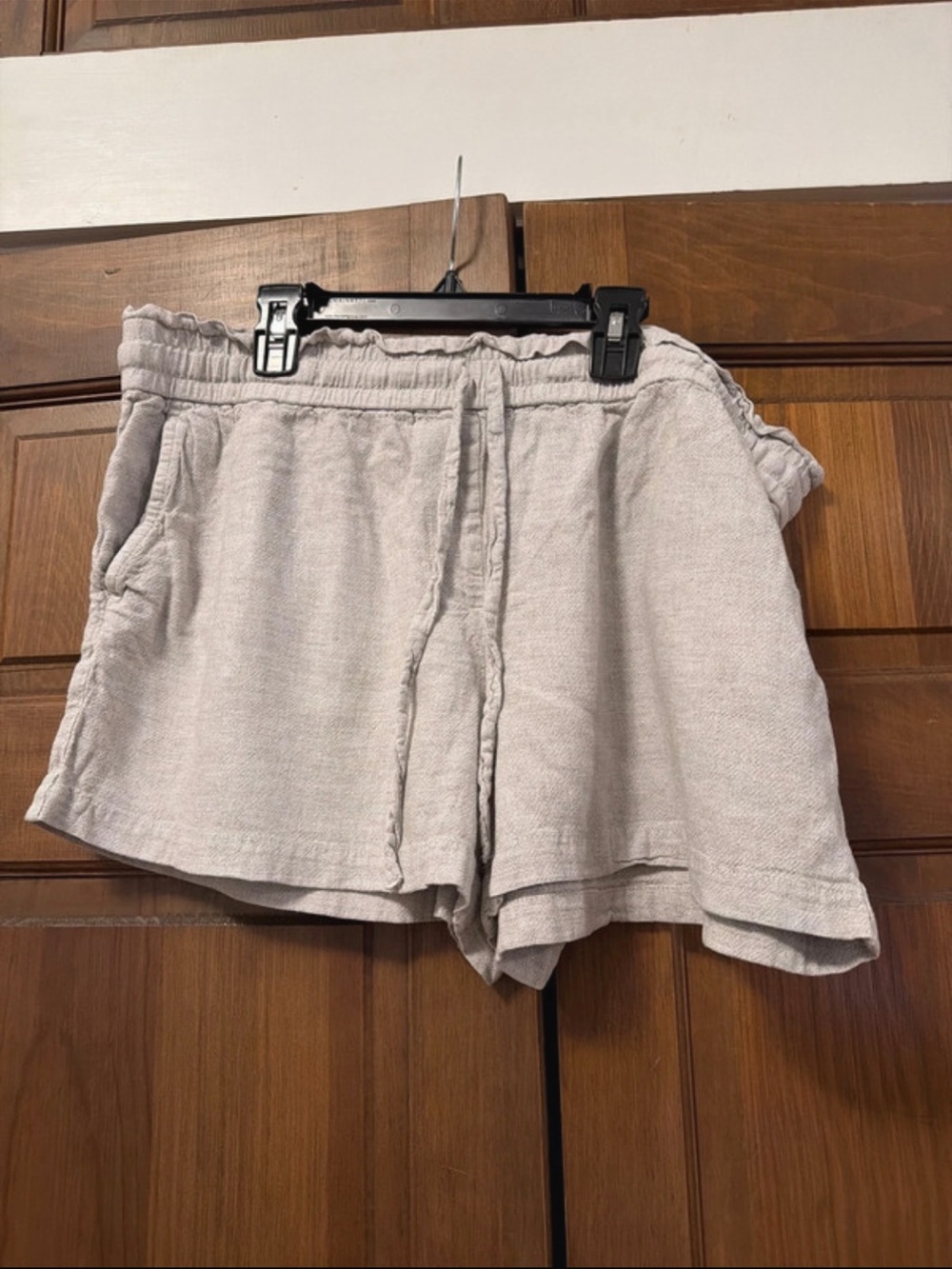 LOFT Linen-Blend Elastic Shorts — Light Taupe
